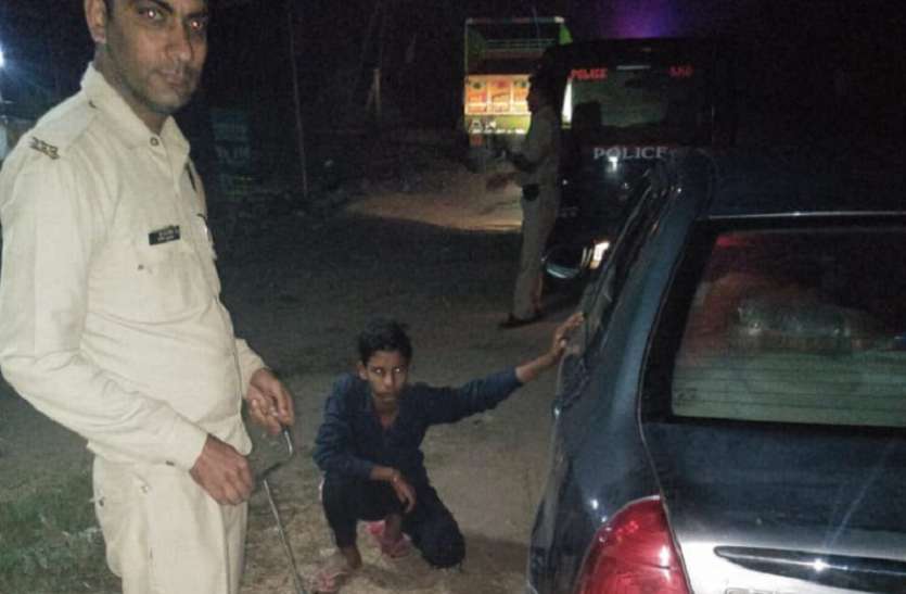 saharanpur police सूचना मिलते ही रात 3 बजे कार का पंचर लगवाने पहुंच गए पुलिसकर्मी, जानिए किसकी थी कार