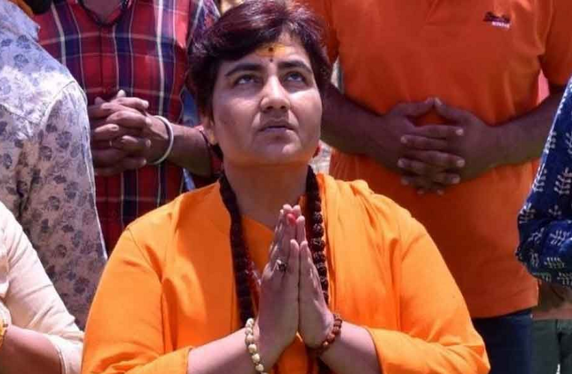 pragya-thakur-godse प्रज्ञा ठाकुर की लगाई आग में 3 और बड़े नेताओं ने घी डाला, बुझाने में जुटे मोदी और शाह