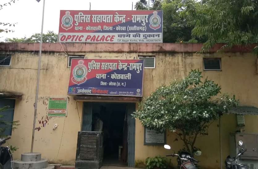 मकान मालिक के बेटे की शादी में पत्नी ने लगाए ठुमके, तो नाराज पति ने उठा लिया ये खौफनाक कदम मकान मालिक के बेटे की शादी में पत्नी ने लगाए ठुमके, तो नाराज पति ने उठा लिया ये खौफनाक कदम