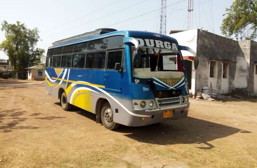 balaghat यात्री बस की टक्कर से एक व्यक्ति की मौत