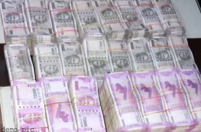 up elections 2019 लोकसभा चुनाव में इस बार टूटे सारे रिकॉर्ड, इतने करोड़ की नकदी के साथ बरामद हुईं यह कीमती चीजें