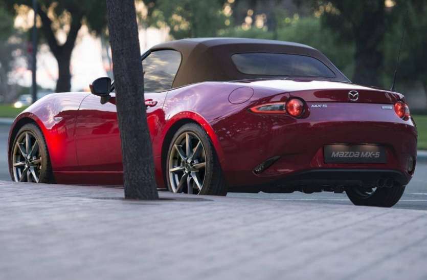 convertible cars Swift से भी कम कीमत में मिलती हैं ये कन्वर्टेबल कारें, Feraari और BMW की कारों को देती है कड़ी टक्कर