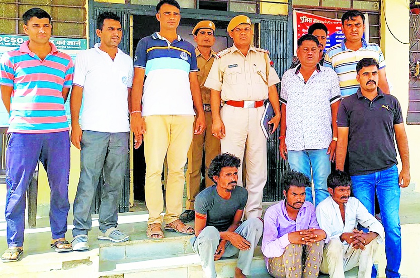 Murder बाप की हत्या का बदला लेने के लिए चाचा को उतारा मौत के घाट, तलवारों-कुल्हाड़ी से काट खेत में फेंक गए लाश