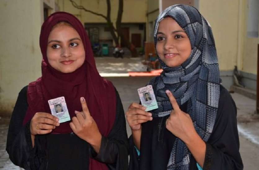 muslim voter कराची में हुआ था जन्म, पहली बार बनारस में मिला इन दो बेटियों को मतदान का अधिकार