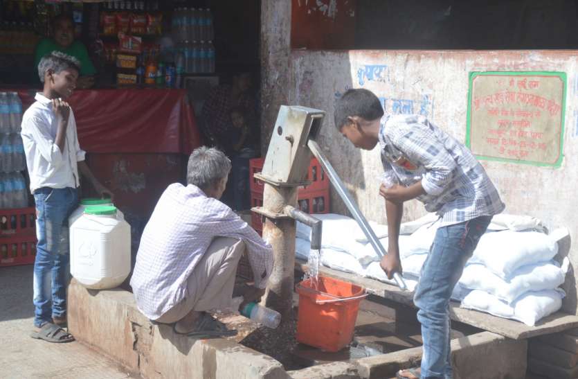 rewa भीषण गर्मी में सूख रहे कंठ, समाजसेवियों ने प्याऊ खोलने से हाथ खींचे, यह है प्रमुख वजह