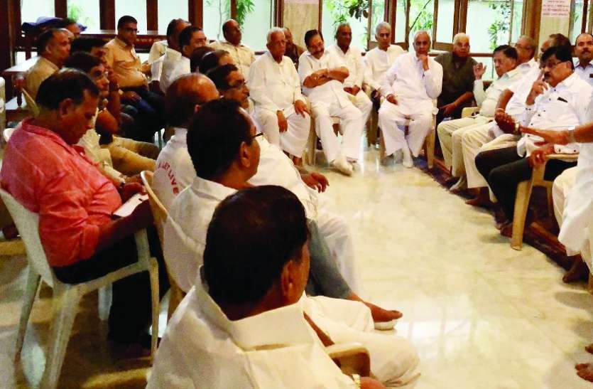 आचार्य शिवमुनि का आगामी चातुर्मास बेंगलूरु में करवाने की विनती लेकर जाएगा संघ आचार्य शिवमुनि का आगामी चातुर्मास बेंगलूरु में करवाने की विनती लेकर जाएगा संघ