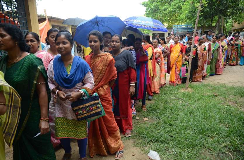 kolkata West Bengal बंगाल में हिंसा के साथ-साथ बढ़ी वोटिंग की रफ्तार