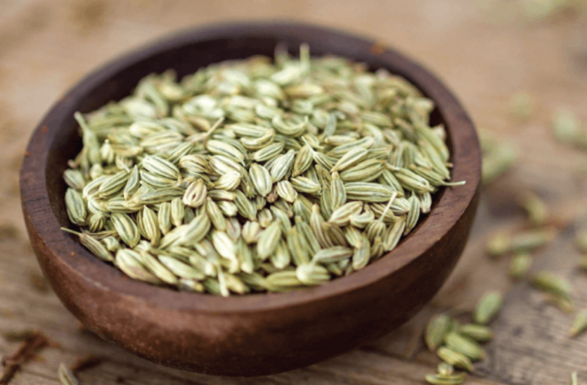 fennel seeds benefits गैस्ट्रिक समेत इन 10 तकलीफों से पाना है छुटकारा तो रोजाना खाली पेट खाएं सौंफ