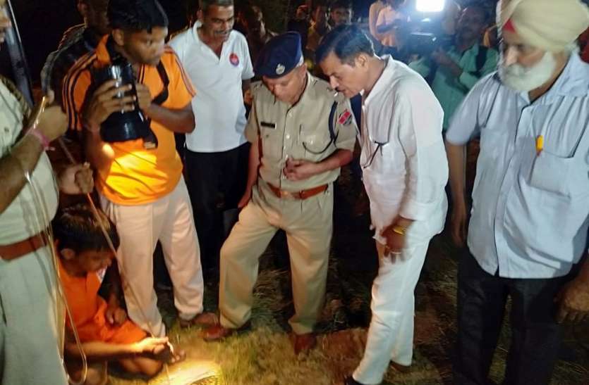 overnight rescues in melana रात भर अटकी रही सांसें, चलता रहा रेस्क्यू