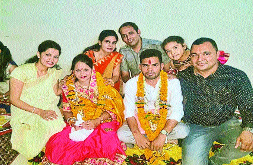 patrika वाटसऐप से मिल रहीं कुंडलियां, अब तक 12 रिश्ते तय होकर हो चुके विवाह