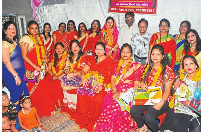 Agarwal Mahila Mandal, प्रशिक्षक सम्मान के साथ कैंप का समापन