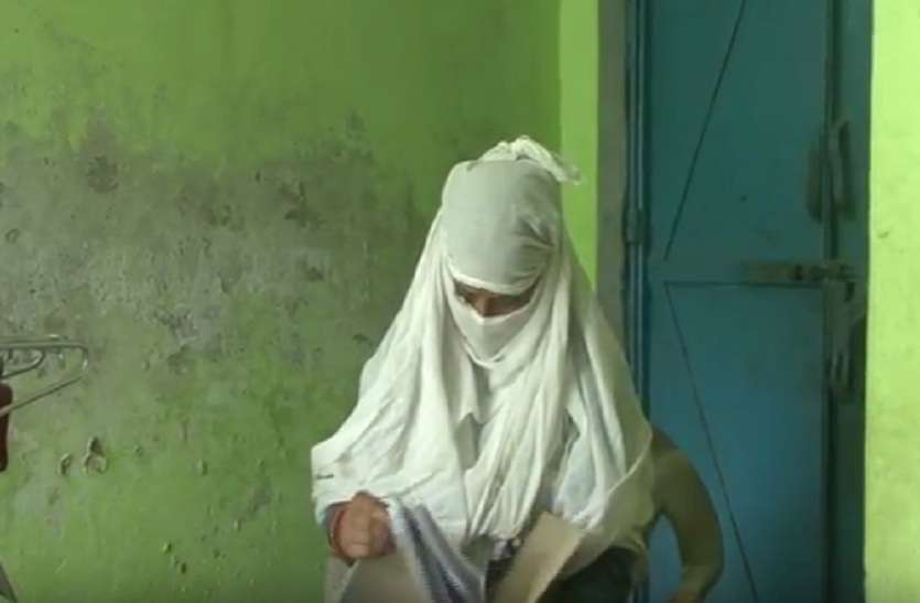 bhabhi raped by devar and daroga देवर ने भाभी के साथ किया गंदा काम, साथ ही दरोगा ने भी किया यह, और फिर...