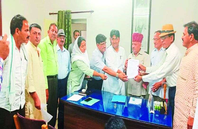 sikar local news पाठयक्रम में बदलाव के बाद इस समाज ने बुलंद किए विरोध के सुर