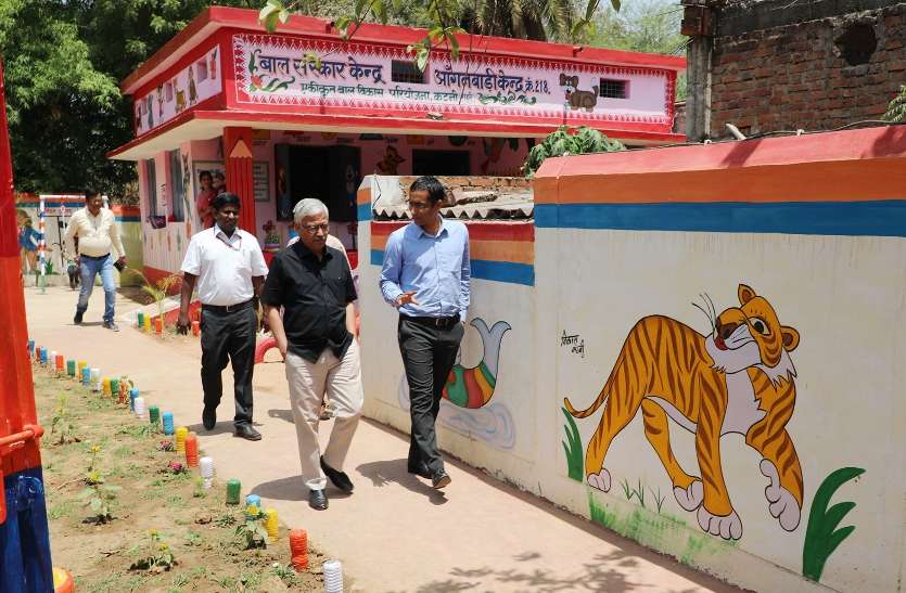 1712 Anganwadi,1 lakh 32 thousand children, without facilities trouble 1712 आंगनबाड़ी में 1 लाख 32 हजार बच्चे, सुविधाओं की कमी से होती है परेशानी