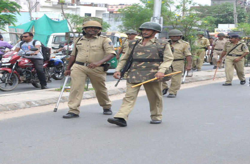 police file photo हरियाणा के इन छह जिलों में हंगामे की आशंका, पैरामिल्ट्री फोर्स ने संभाला मोर्चा