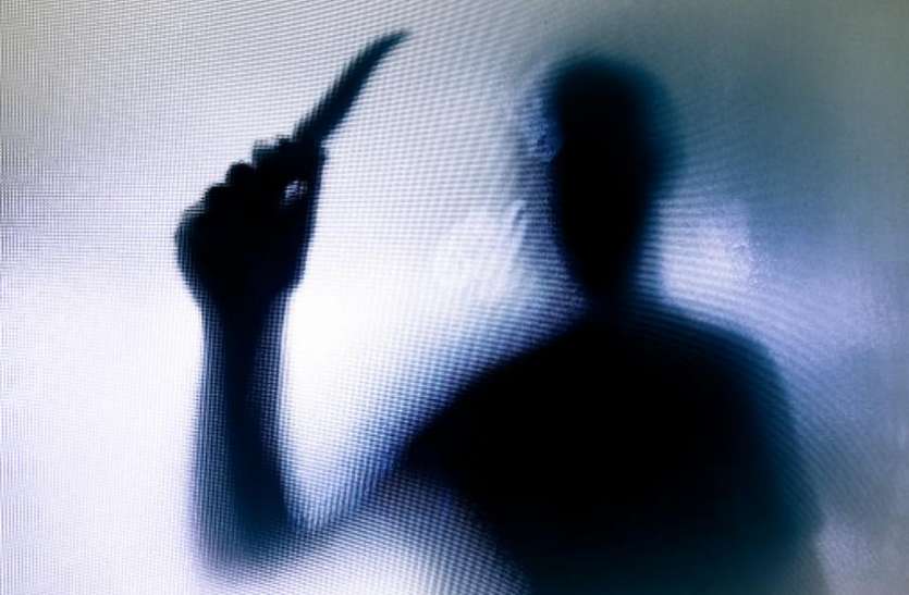 Murder दिल्ली: बेटे ने की पिता की हत्या फिर शव के किए टुकड़ें, चौंकाने वाली है वजह