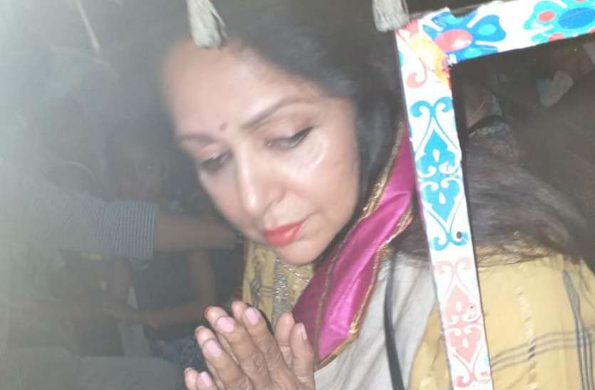 Hema Malini मतगणना से पहले गिर्राज जी की शरण में हेमा, मांगी मन्नत