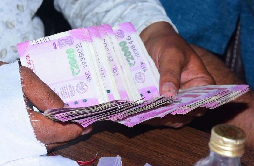 Attempt to dodge ACB, mobile trace एसीबी को चकमा देने का प्रयास, मोबाइल से किया ट्रेस