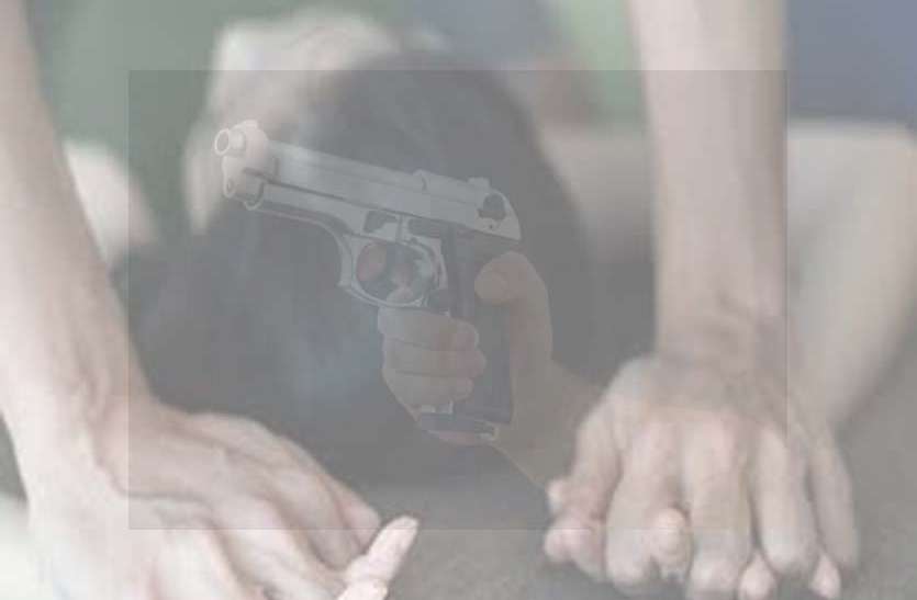 Nabalik ladki ke sath rape आंगन में सो रही थी नाबालिक किशोरी, असलहे के दम पर बनाया बंधक, और फिर...