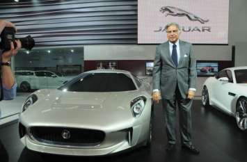 total debt on Tata Motors Jaguar Land Rover is 14 Billion USD चीन व यूरोप में कम बिक्री से टाटा मोटर्स पर 97 हजार करोड़ रुपए का कर्ज, टाटा समूह की अन्य कंपनियों की बढ़ी मुश्किलें