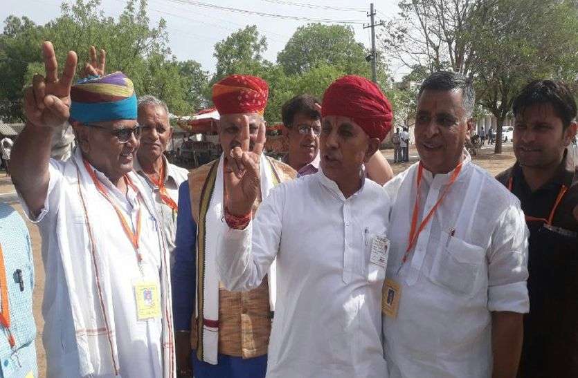 Chaudhary growing on the victory, see the journey of becoming a legislator from the parliament. जीत की तरफ बढ़ते चौधरी, देखिए उनका विधायक से सांसद बनने का सफर