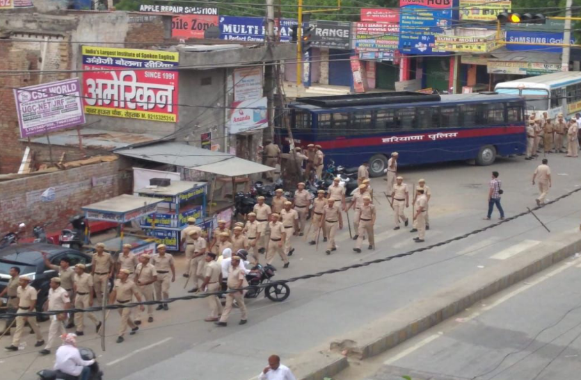 police खुराफाती तत्वों ने सोशल मीडिया पर फैलाई दंगे की अफवाह, रोहतक में सुरक्षाबलों की तैनाती