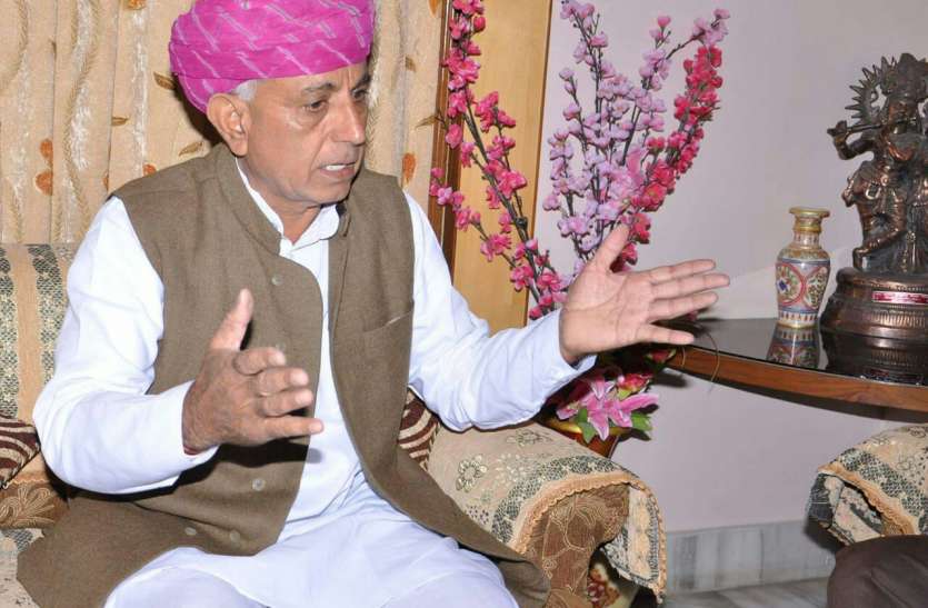 bhagirath chaudhry win प्रधानमंत्री सुरक्षा एवं प्रधानमंत्री जीवन ज्योति बीमा योजना से मिले आमजन को अधिकाधिक लाभ