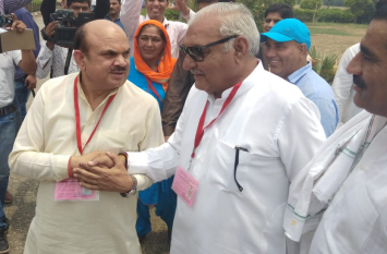 bhupinder singh hooda and dipendra singh hooda lose lok sabha election भूपेंद्र सिंह हुड्डा ने माना 'काम कर गई मोदी लहर', अपना गढ़ बचाने में नाकामयाब रहे बाप-बेटे