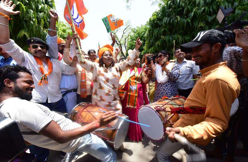 seoni फिर खिलता दिख रहा है कमल....