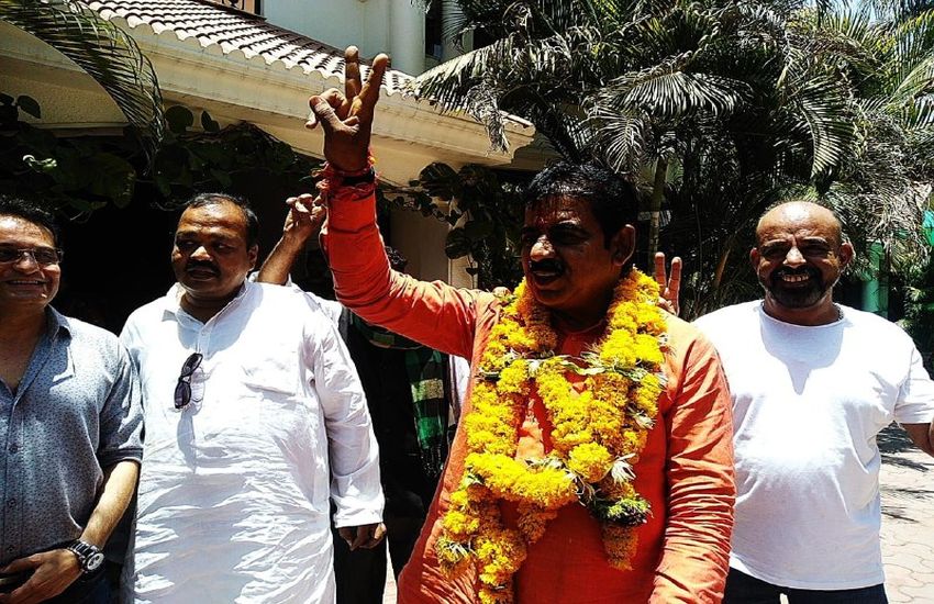 indore VIDEO : कांग्रेस ने ईवीएम गड़बड़ी की बात कही तो भाजपा प्रत्याशी बोले - हार पर कांग्रेस यही रोना रोती हैं