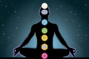 know about seven chakras शरीर के सप्तचक्र जागृत करके रह सकते हैं कई बीमारियों से दूर