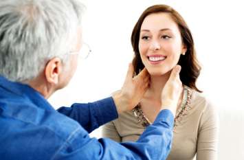 Thyroid Day Special: Drug Determination Based on Symptoms. थायराइड डे स्पेशल : लक्षणों के आधार पर तय करते दवा की खुराक