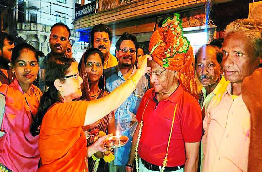 gwalior loksabha seat winner vivek narayan shejwalkar LIVE : भाजपा 1,46,842 मतों से जीती, मोदी लहर में विवेक ने जीता ग्वालियर का रण