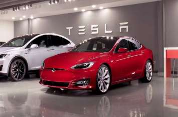 Dheeraj Hinduja denies car collaboration with Tesla हिंदुजा ग्रुप ने दी सफाई, टेस्ला के साथ नहीं होगी कोई साझेदारी
