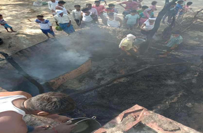 aagjani विद्युत तार बने तीन घरों के लिए काल, मच गई गांव में तबाही