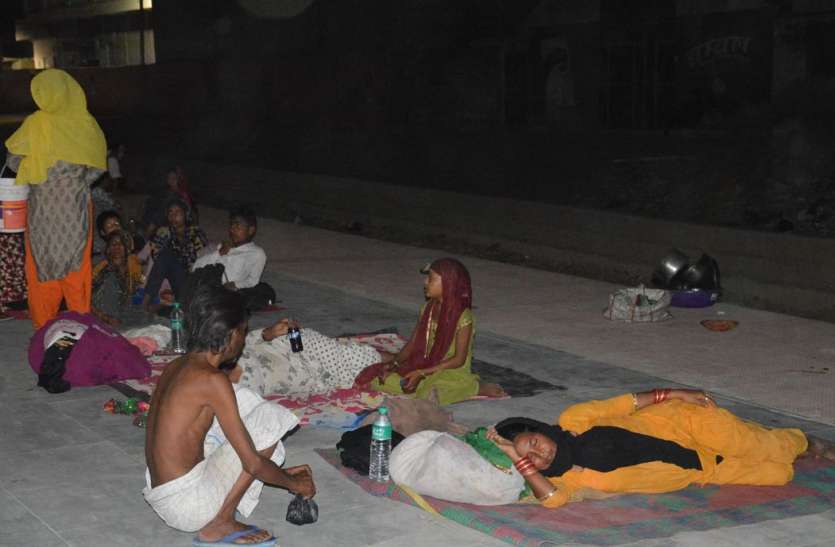 Know why there are thousands of people at Makrana railway station जानिए मकराना रेलवे स्टेशन पर क्यों उमड़ते है हजारों लोग