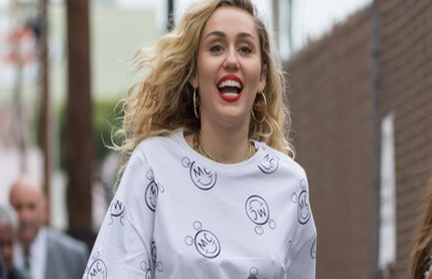 Hollywood Singer Miley Cyrus In Web Series Black Mirror Season 5 जल द व ब स र ज म नजर आए ग ह ल व ड क यह मशह र स गर ह ल म उड थ प र ग न स क अफव ह Patrika News