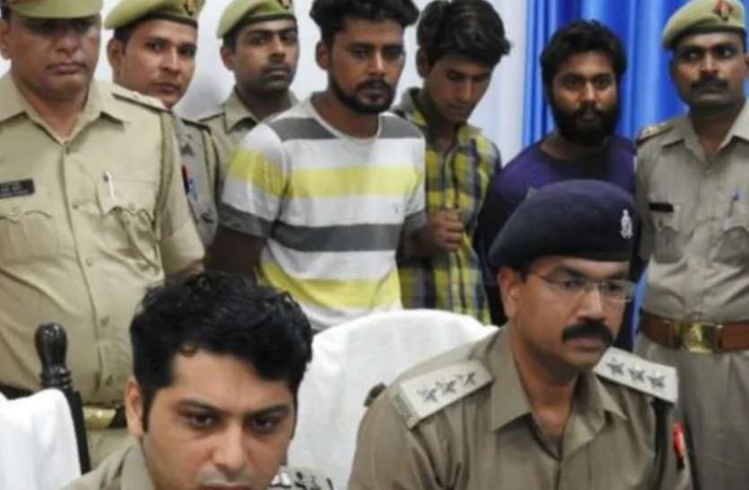 meerut खरीदे पुराने मोबाइल में थी अश्लील फोटो, हुआ कुछ एेसा कि तीन परिवार हो गए बर्बाद