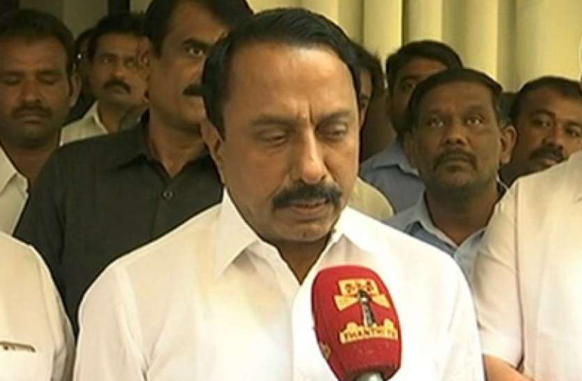TN schools will reopen 3 June as per schedule, says Sengottaiyan नहीं बढ़ेगा स्कूल खुलने का समय निर्धारित समय पर ही खुलेंगे सभी स्कूल: सेंगोट्टयन