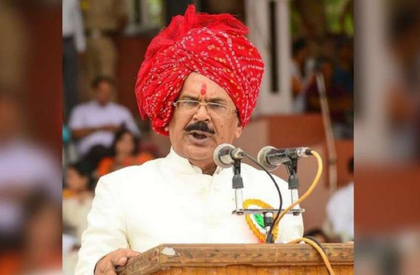 vasudev devnani वासुदेव देवनानी ने फिर कांग्रेस सरकार को घेरा, इंदिरा गांधी के इतिहास को पढ़ने की दी नसीहत