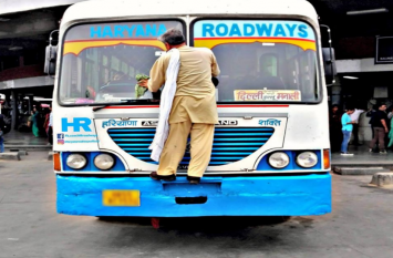 temporarily drivers of haryana roadways will be on duty हरियाणा: अस्थायी बस चालकों की नियुक्ति बरकरार, चतुर्थी श्रेणी कर्मचारियों पर लटकी तलवार, विरोध में चल रहा है आंदोलन