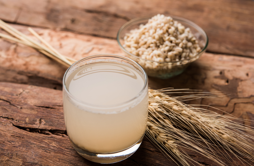 Barley Water Is A Summer&#39;s Health And Energy Drink - गर्मियों का हैल्दी और एनर्जी ड्रिंक है जौ का पानी, जानें इसके फायदे | Patrika News