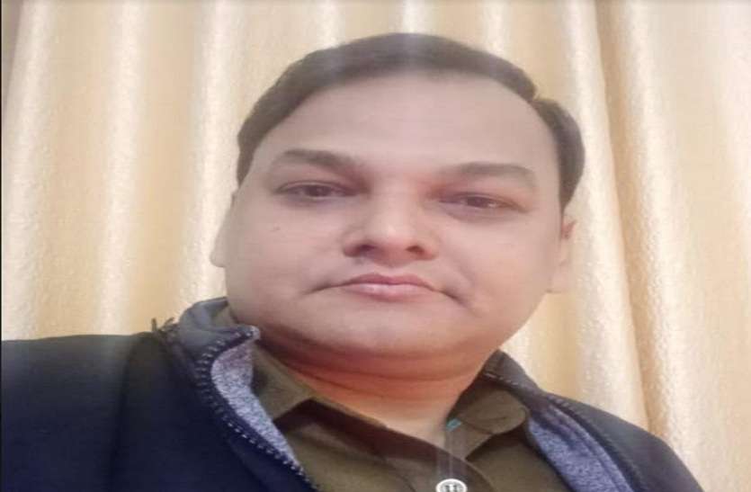 आबकारी आयुक्त ने इस आबकारी निरीक्षक को किया निलंबित, इस मामले पाए गए लिप्त आबकारी आयुक्त ने इस आबकारी निरीक्षक को किया निलंबित, इस मामले पाए गए लिप्त