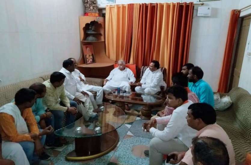 BJP Leader daddan mishra बलरामपुर में भाजपाइयों की पिटाई मामले में बीजेपी नेता का बड़ा बयान, कार्यकर्ताओं के एक-एक बूंद खून का बदला लिया जाएगा