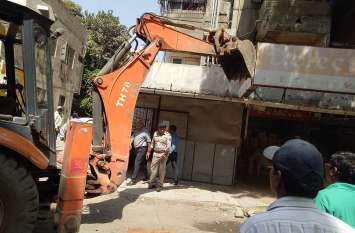 Banjara society's encroachments destroyed in nagaur अतिक्रमण हटाने के दौरान क्रेन चालक पर हमला, अस्पताल में मौत, हंगामा