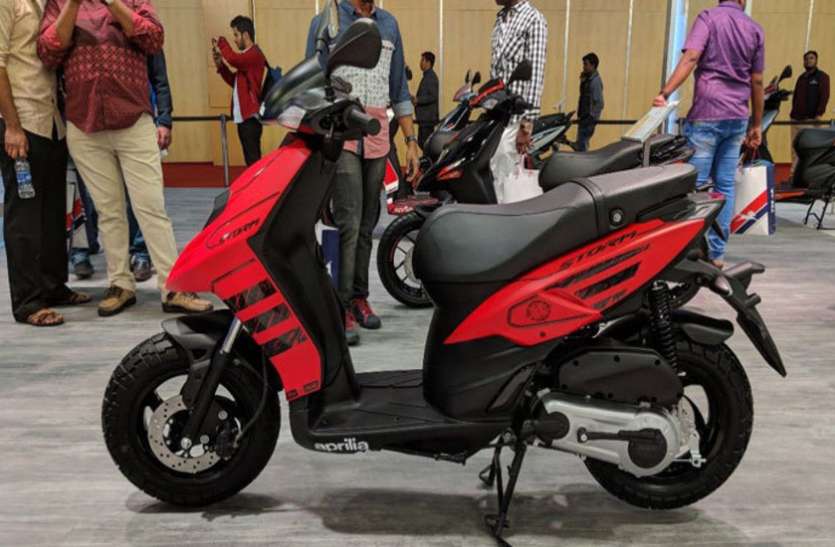 aprilia sr 125 Aprilia ने लॉन्च किया अपना सबसे सस्ता स्कूटर Storm 125, जानें फीचर्स और कीमत