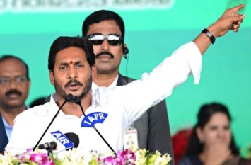 Andhra Pradesh CM ys jagan mohan reddy transferred four IAS officers शपथ ग्रहण के तुरंत बाद हरकत में आए जगन मोहन, इन चार आईएएस अधिकारियों के किए तबादले