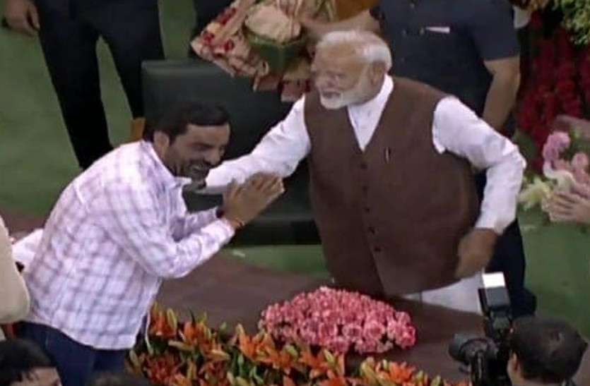 hanuman beniwal क्या मंत्री न बनाए जाने से नाराज हैं हनुमान बेनीवाल? शपथ ग्रहण समारोह में नहीं हुए शामिल