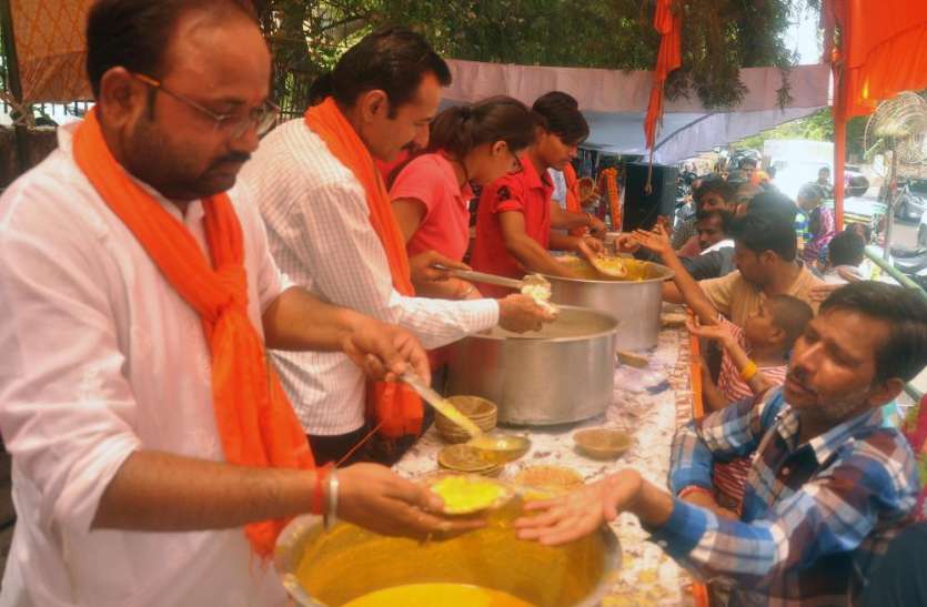 Hanuman Temple संकटहरण पंचमुखी हनुमान मन्दिर में हुआ भंडारा