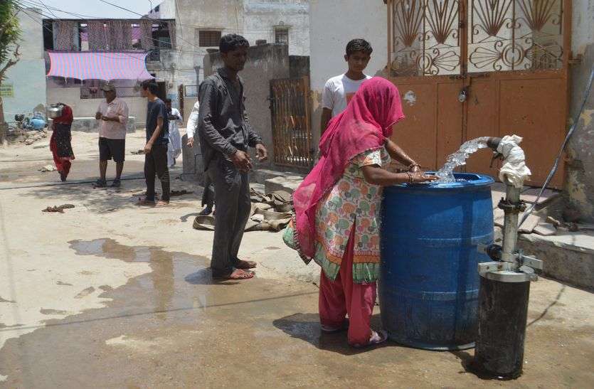 Tubewell making boon ट्यूबवैल बना वरदान